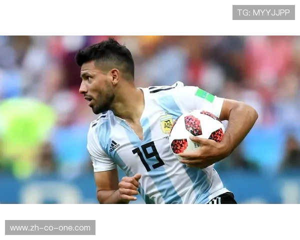 蓝魔足球队的球星是谁 他的成就和影响力分析