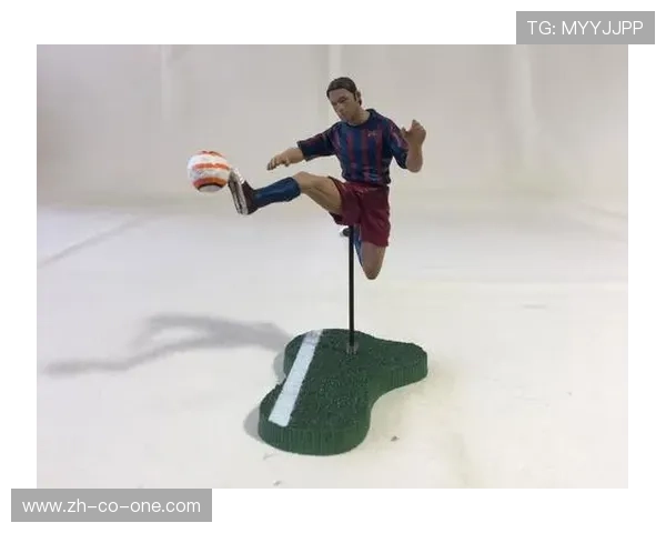 足球明星手办大集结 精美造型与收藏价值并存的顶级球员模型